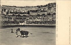 CPA Corrida Course de taureaux Nimes Passe de muleta par Guerrita 