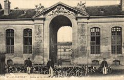 CPA Chasse a courre Chantilly Sortie de la meute Chiens Chien 