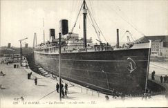 CPA Bateau Paquebot Le Provence en cale seche Le Havre 