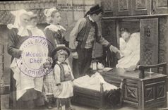 CPA Folklore Lits Clos Depart pour le bapteme 