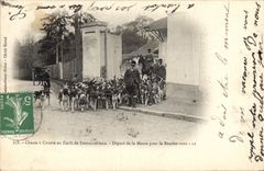 Vintage Postcard Chasse has courre out of Drill of Fontainebleau Depart of the pack for return Chiens Dog