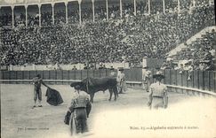 CPA Corrida Course de taureaux Algabeno entrando a matar 
