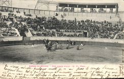 CPA Corrida Course de taureaux Arenes de Beziers Une bonne pique 