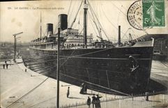 CPA Bateau Paquebot Le Havre La Provence en cale seche 