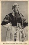 CPA Folklore Jeune fille de Pont L'Abbe 