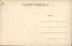 CPA Folklore Femme de Douarnenez et Audierne Coiffe a cornettes des fetes 