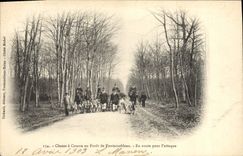 CPA Chasse a courre en Foret de Fontainebleau En route pour l'attaque Chiens Chien