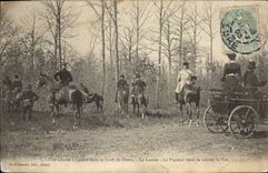 CPA Chasse a courre dans la foret de Dreux Le lancer Le piqueur vient de donner la vue