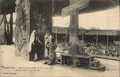CPA Compiegne Fetes de Jeanne d'Arc 8 et 15 juin 1913 Jeanne d'Arc ecoute les vois 