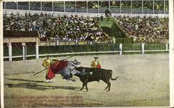 Postal Corrida Corrida de toros Picador en peligro