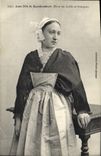 CPA Folklore Jeune fille de Questembert 