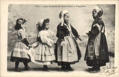 CPA Folklore Jeux d'enfants de Pont l'Abbe et Pluguffan 