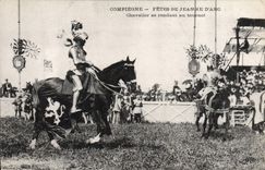 CPA Compiegne Fetes de Jeanne d'Arc Chevalier se rendant au tournoi 