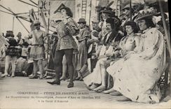 CPA Compiegne Fetes de Jeanne d'Arc Le gouverneur de Compiegne Jeanne d'Arc et Charles VII a la cour d'amour 