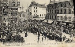 CPA Compiegne Fetes de Jeanne d'Arc 28 mai et 5 juin 1911 Le defile La Guivre 