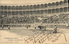 Postal Corrida Curso de toros Citando a banderillas