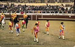 Postal Corrida Curso de toros EL paseo Entrada de los toreros