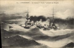 CPA Bateau de Guerre Cherbourg Le cuirasse Patrie pendant une tempete
