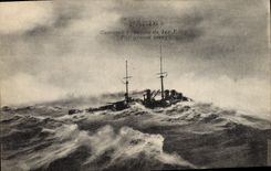 CPA Bateau de Guerre Paris Cuirasse Francais de 1er rang par grosse mer