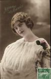 CPA Fantaisie Femme Fourrure 