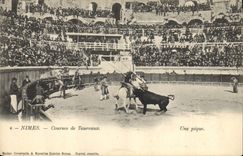 Postal Corrida Corrida de toros Nimes una clavija