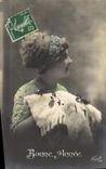 CPA Fantaisie Femme Fourrure 