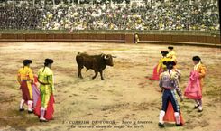 CPA Corrida Course de taureaux Le taureau vient de sortir du toril 