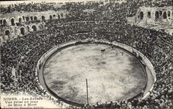 CPA Corrida Course de taureaux Nimes Les arenes Vue prise un jour de mise a mort 