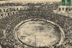 CPA Corrida Course de taureaux Nimes Les arenes Vue prise un jour de mise a mort 