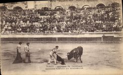 Postal Corrida Corrida de toros Nimes Matador que llevan un descabello