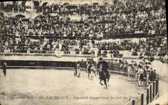 CPA Corrida Course de Taureaux Alguazil rapportant la clef du Toril 