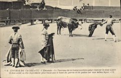 Postal Corrida Corrida de toros la estocada el toro está en buena posición receveoir el golpe de espada