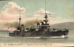 CPA Bateau de Guerre Republique Cuirasse de 1er rang 