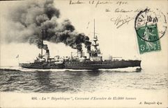 CPA Bateau de Guerre La Republique Cuirasse d'escadre 