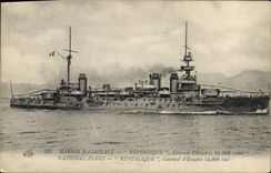 CPA Bateau de Guerre Republique Cuirasse d'escadre 