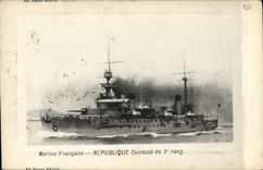 CPA Bateau de Guerre Republique Cuirasse de 1er rang 