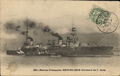CPA Bateau de Guerre Republique Cuirasse de 1er rang 