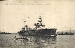 CPA Bateau de Guerre Republique Cuirasse de 1ere classe