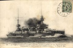 CPA Bateau de Guerre Le Suffren Cuirasse d'escadre a tourelles
