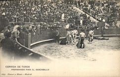 CPA Corrida Course de taureaux Preparando para el Descabello 