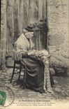 CPA Dentelle La Dentelliere au petit chapeau Le Velay 