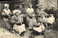 CPA Dentelle Dentelliere Le Velay Les Dentellieres d'Auvergne 