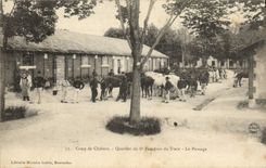 CPA Cheval Equitation Hippisme Camp de Chalons Quartier du 6eme escadron du Train Le pansage Militaria 