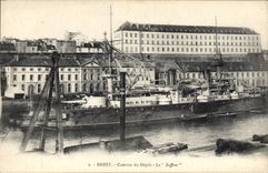 CPA Bateau de Guerre Brest Caserne de depot Le Suffren 