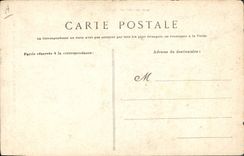 CPA Folklore Jeune fille de Roscoff Costume de fete 