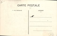 CPA Dentelle La Dentelliere au petit chapeau 