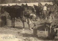 CPA Cheval Equitation Hippisme L'armee des Indes Le Marechal Ferrant Militaria 