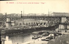 CPA Bateau de Guerre Brest Le pont ouvert sortie du croiseur Tage 