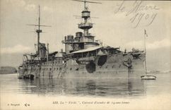 CPA Bateau de Guerre La Verite Cuirasse d'escadre 