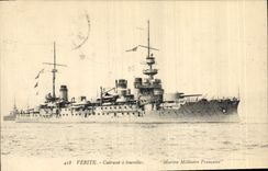 CPA Bateau de Guerre Verite Cuirasse a tourelles 